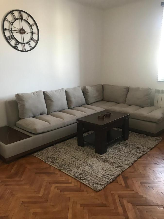 투르다 Apartament Sanda 아파트 외부 사진